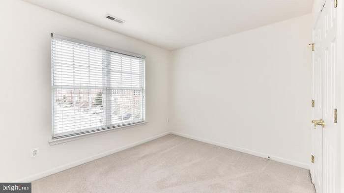 21759 LADYSLIPPER SQUARE
