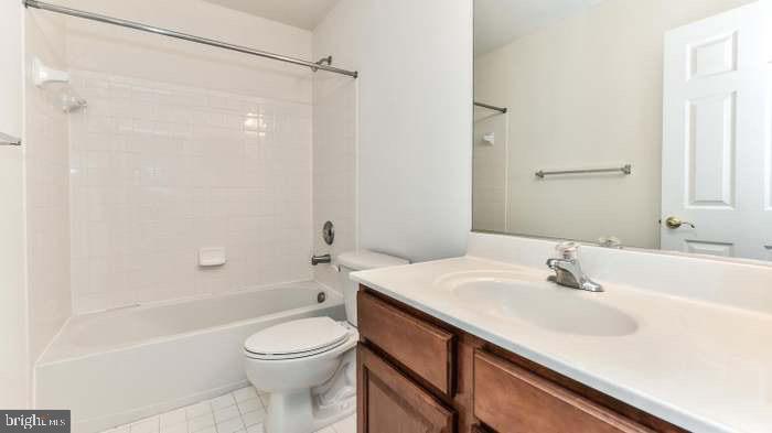 21759 LADYSLIPPER SQUARE