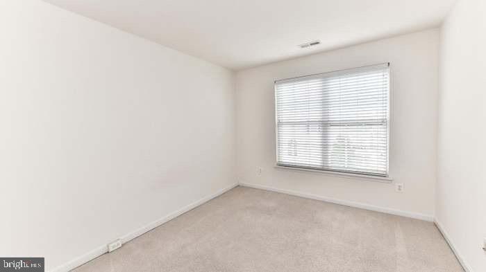 21759 LADYSLIPPER SQUARE