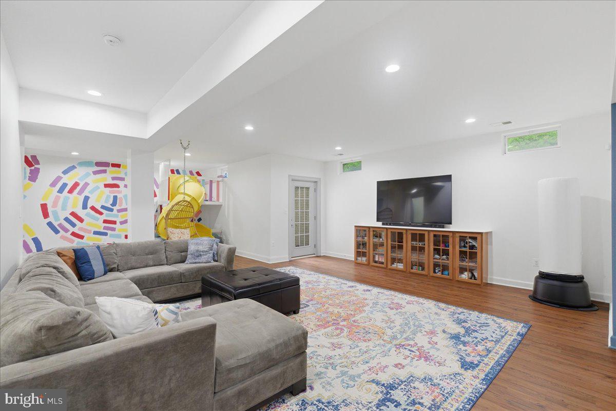 42414 PINE FOREST DRIVE
