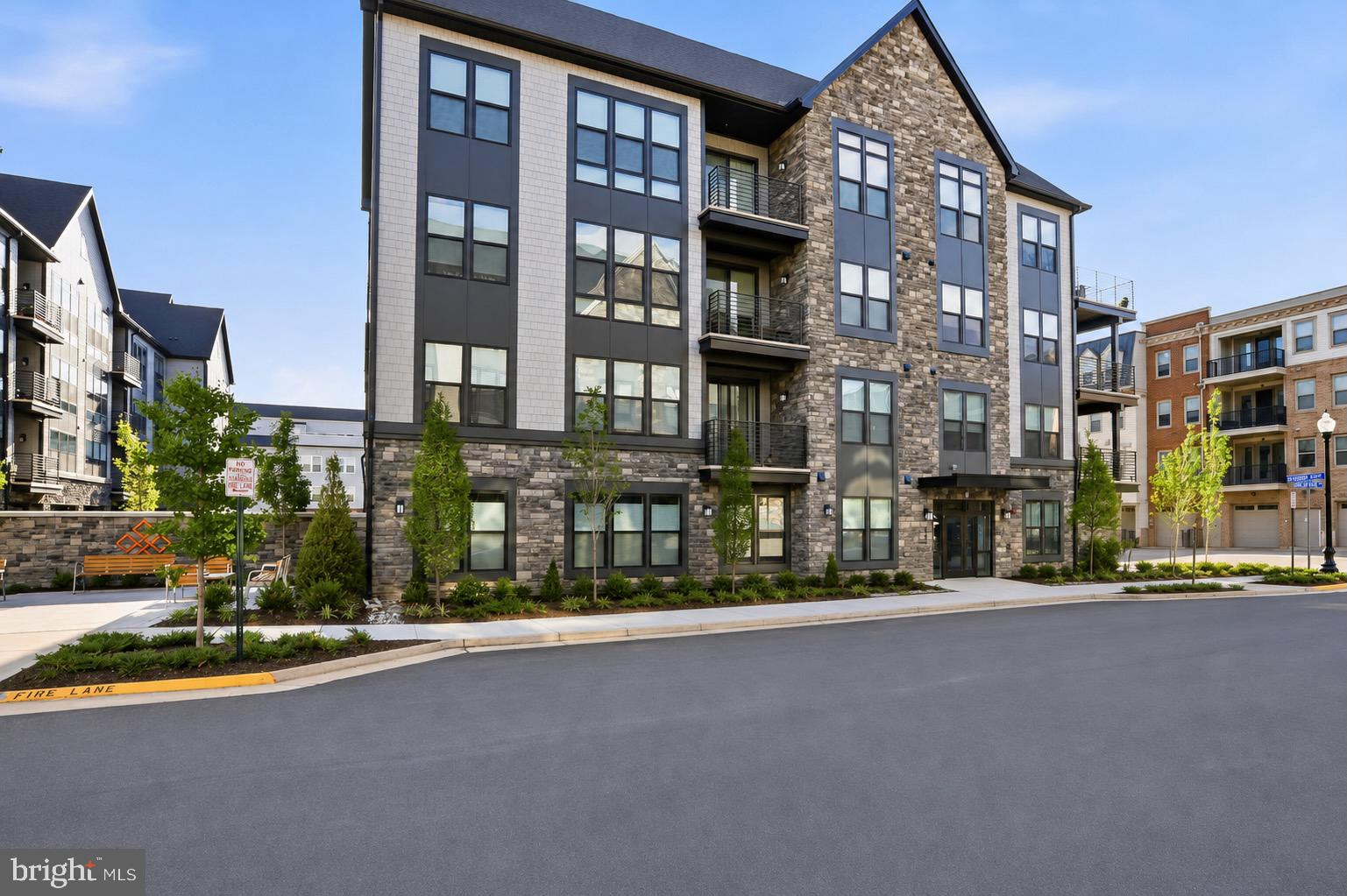 23651 HAVELOCK WALK TERRACE 304
