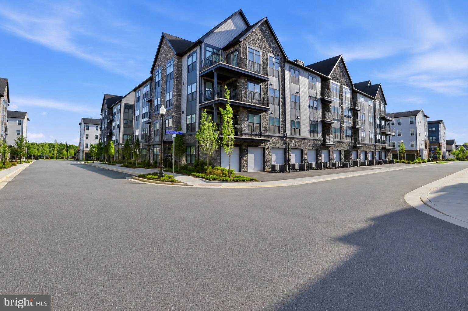 23651 HAVELOCK WALK TERRACE 304