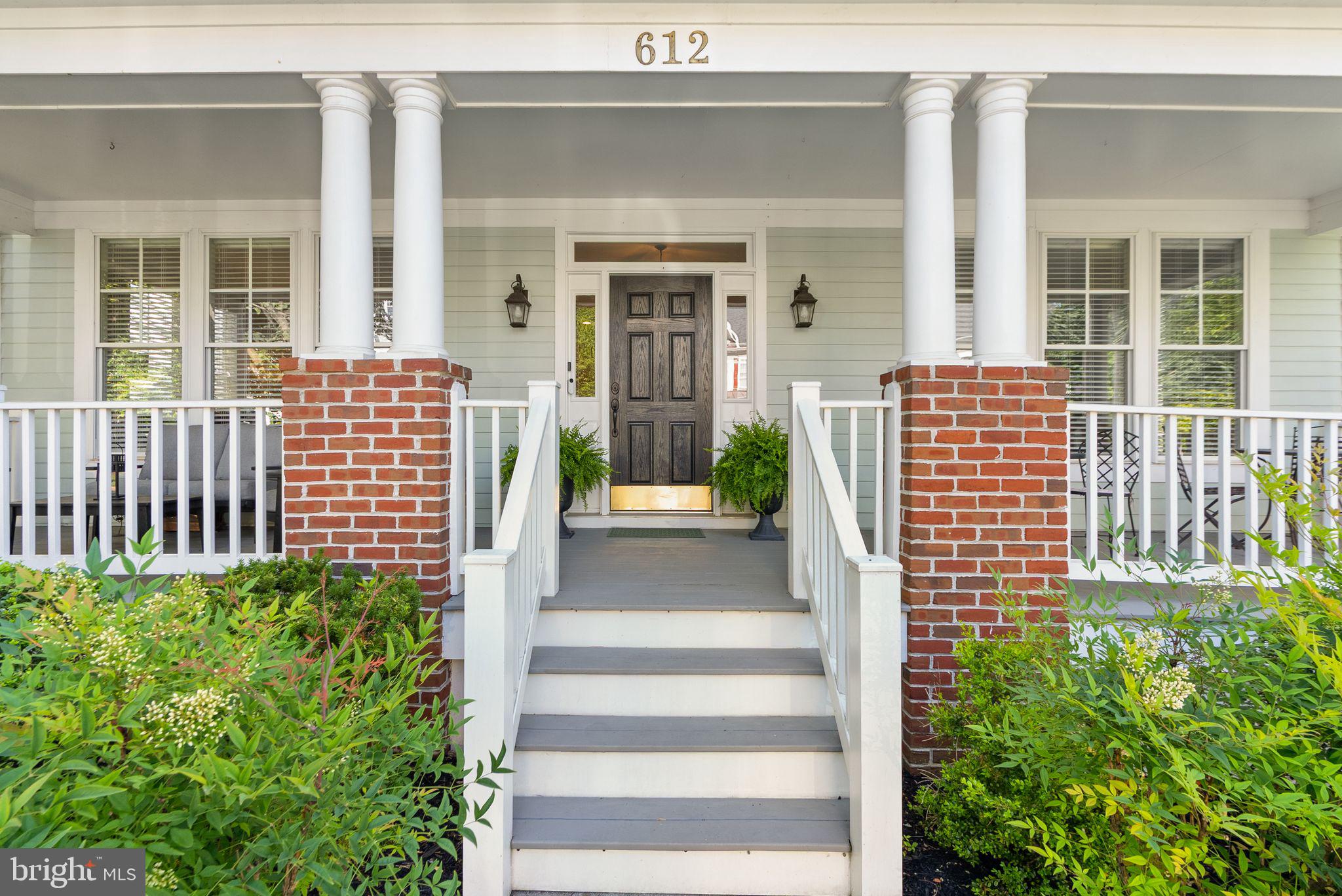 612 GREYSANDS LANE