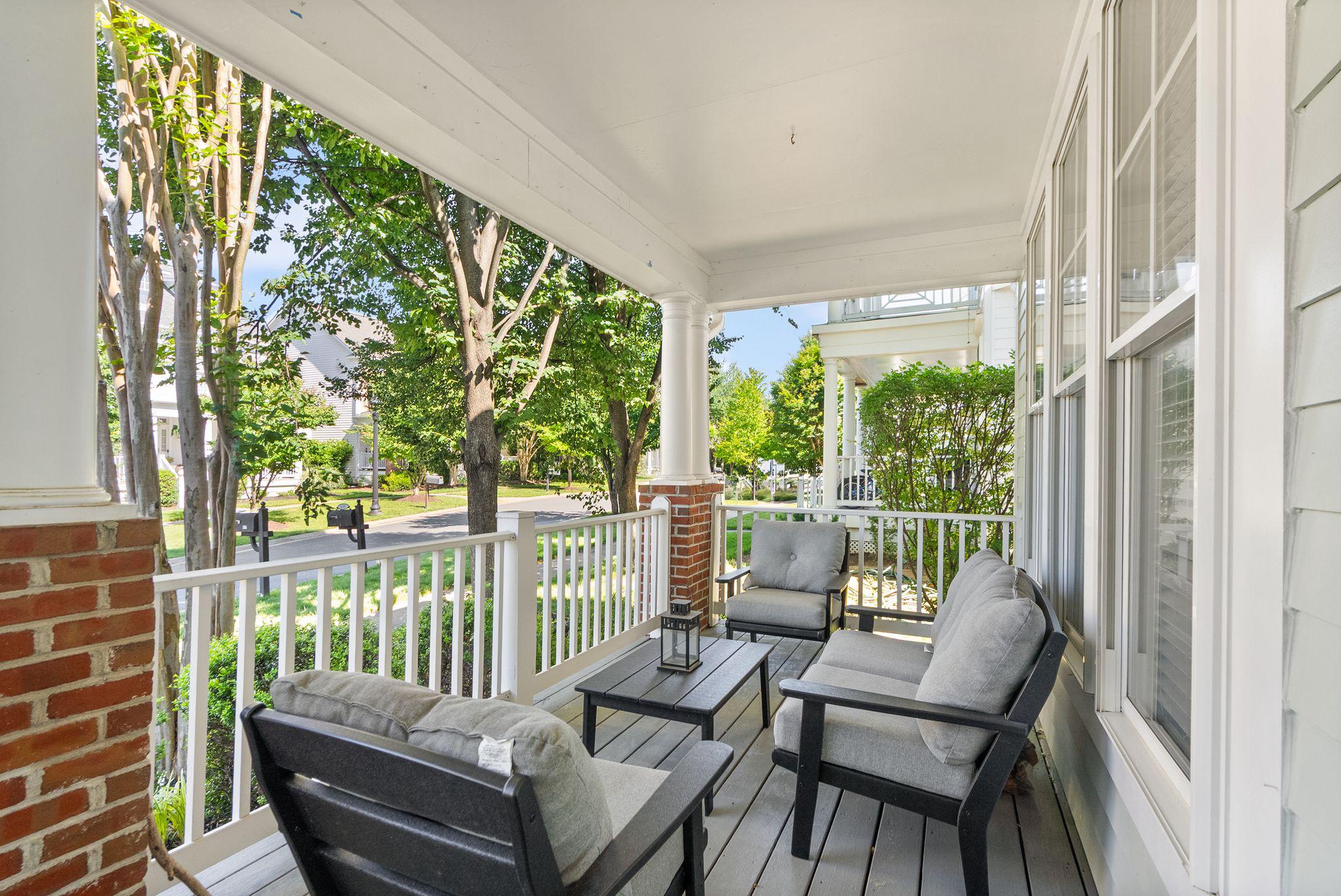 612 GREYSANDS LANE