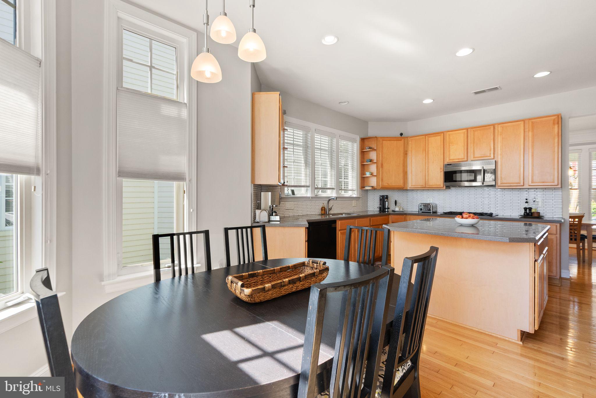 612 GREYSANDS LANE