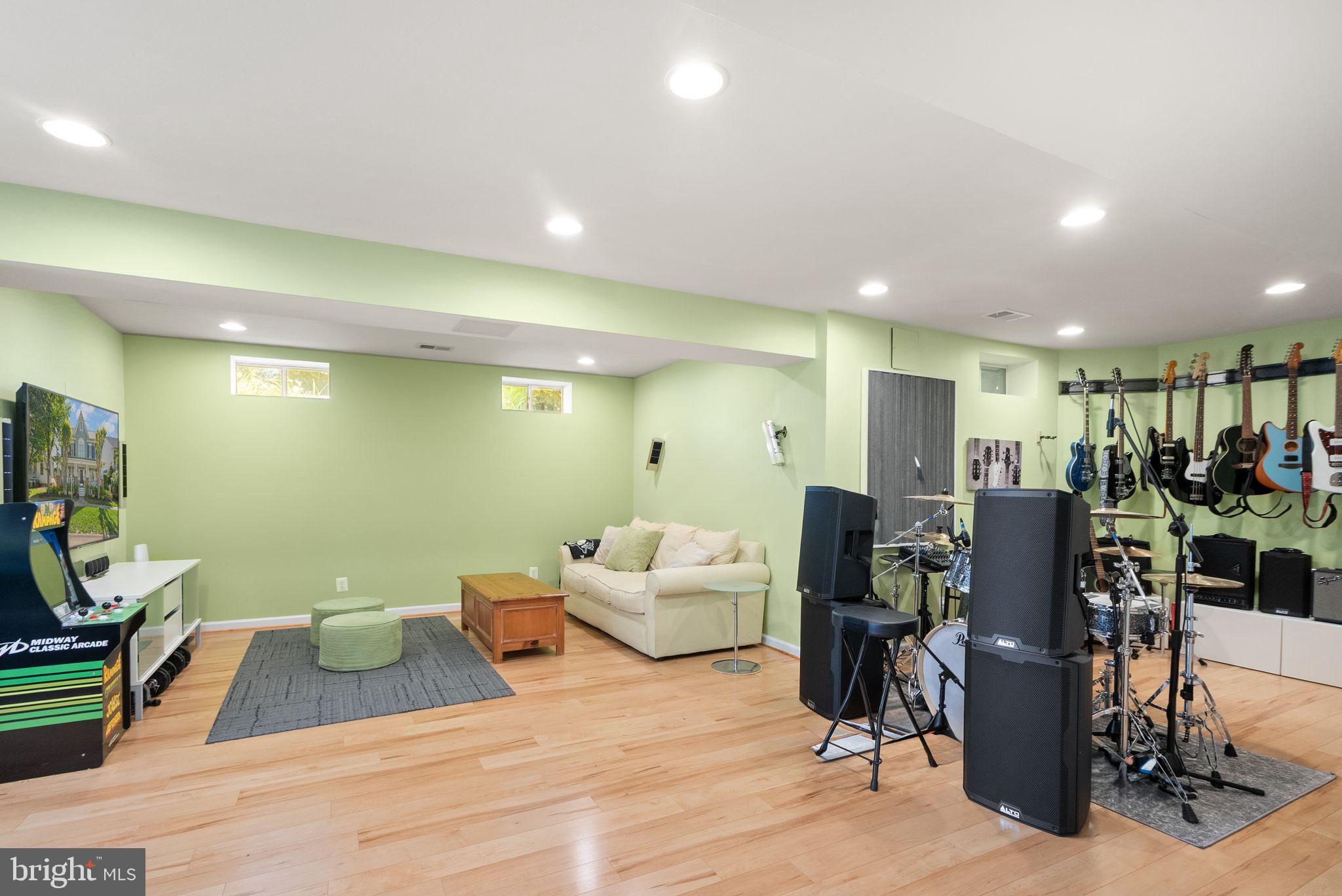 612 GREYSANDS LANE