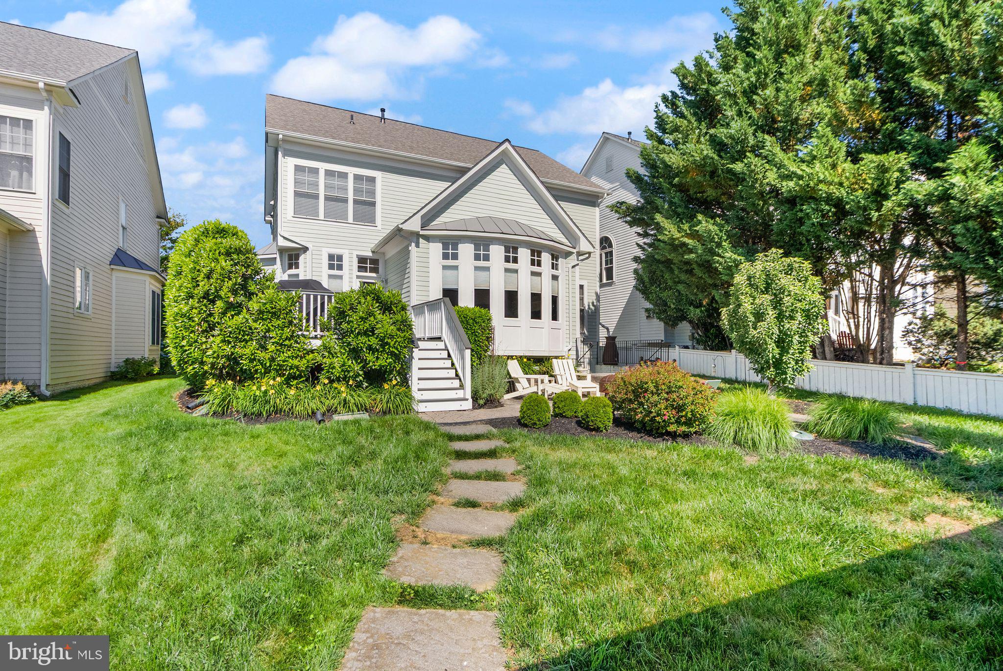 612 GREYSANDS LANE