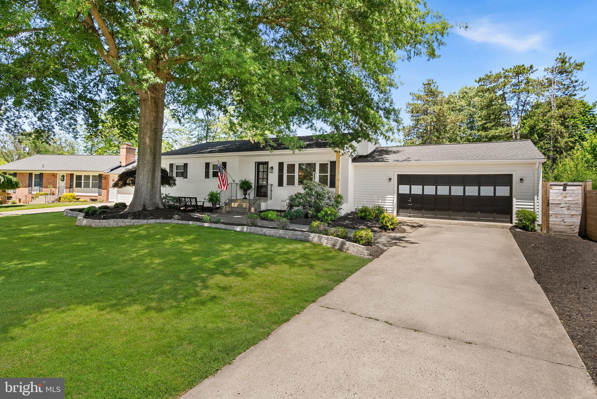 10 HAMILTON TERRACE DRIVE
