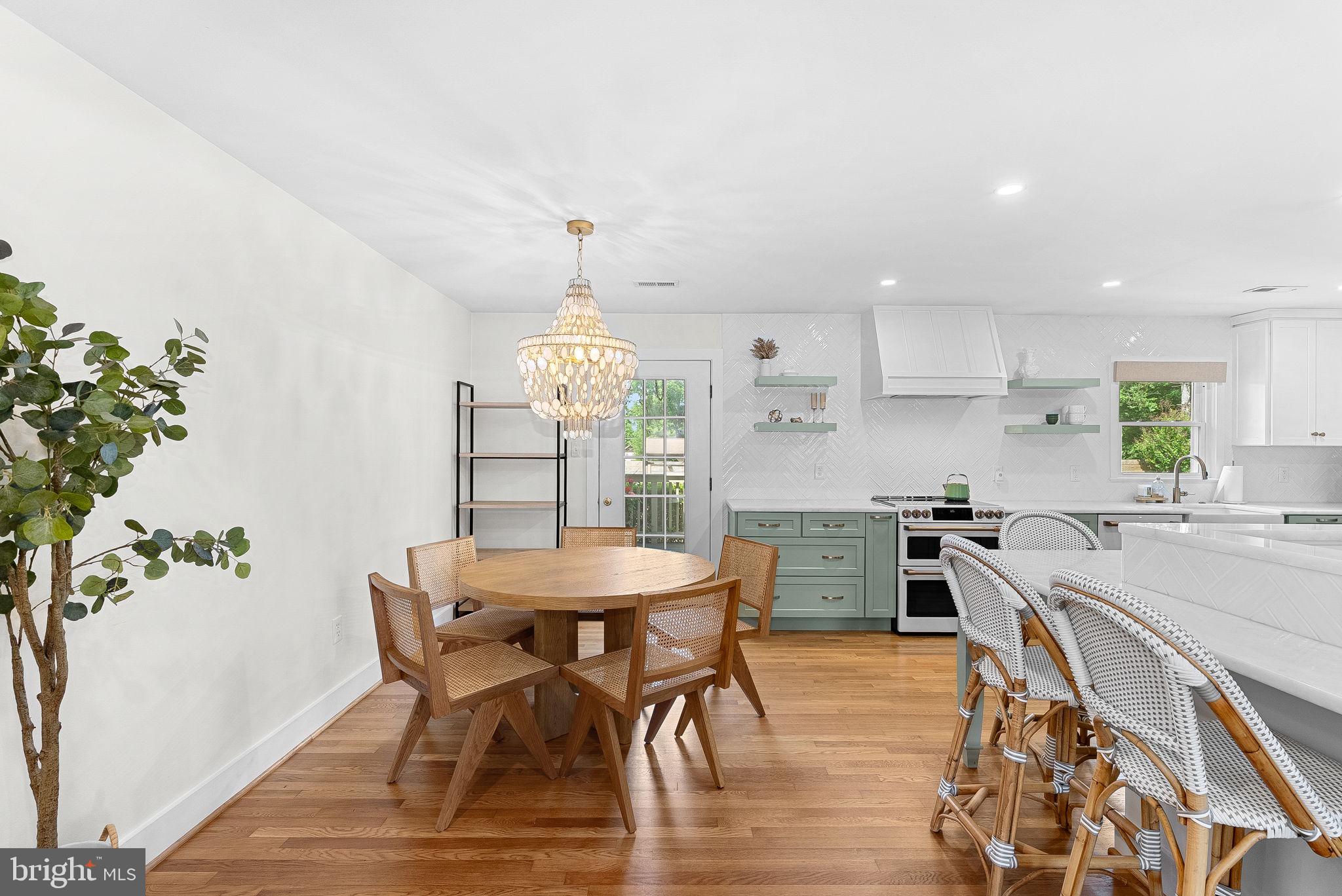 10 HAMILTON TERRACE DRIVE
