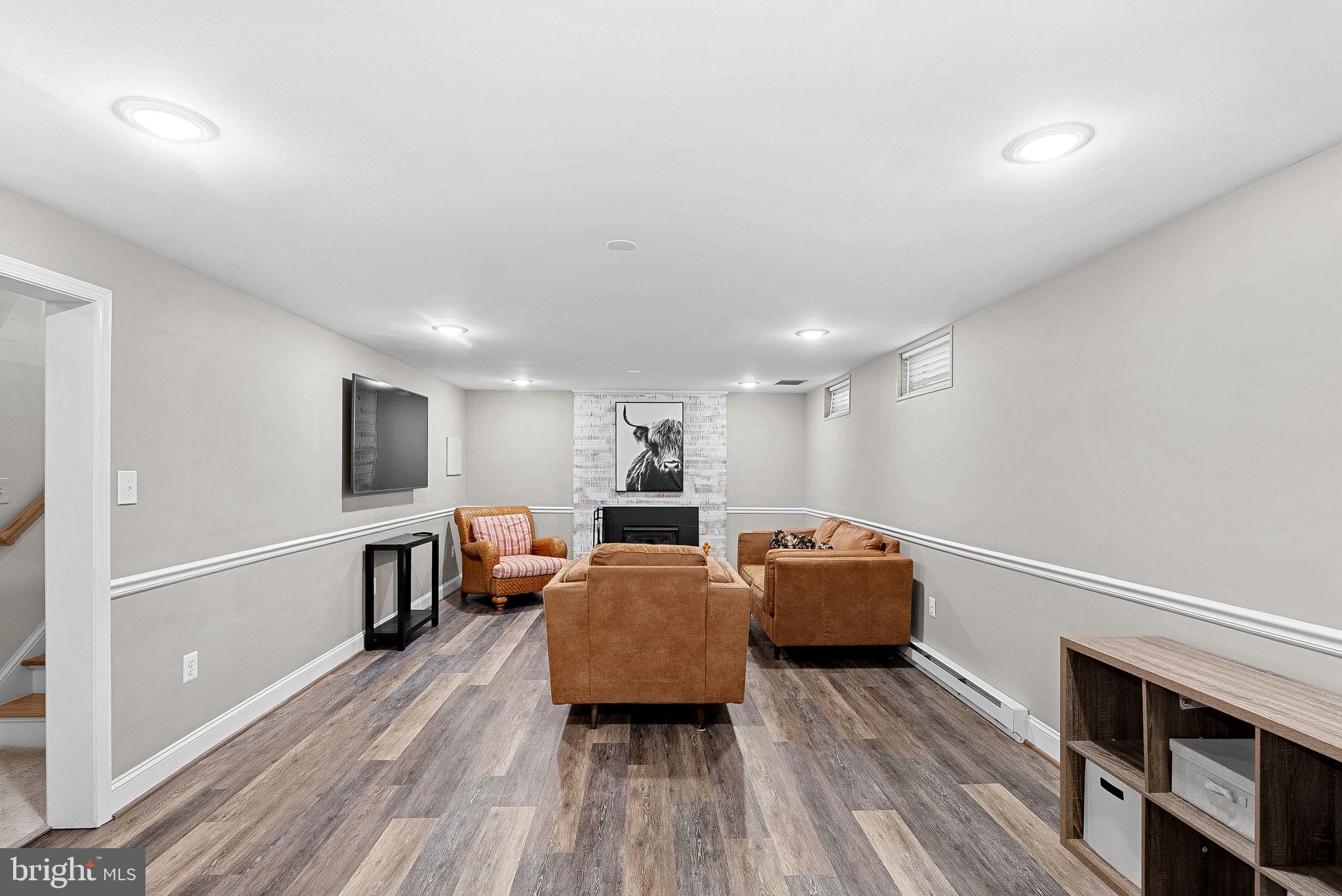 10 HAMILTON TERRACE DRIVE