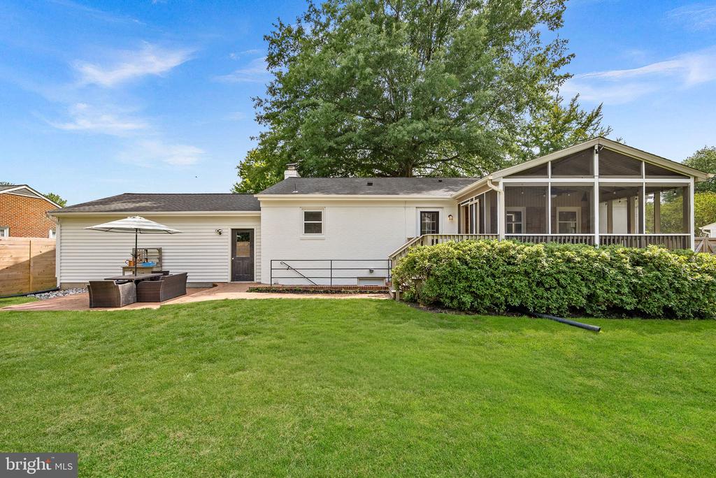 10 HAMILTON TERRACE DRIVE