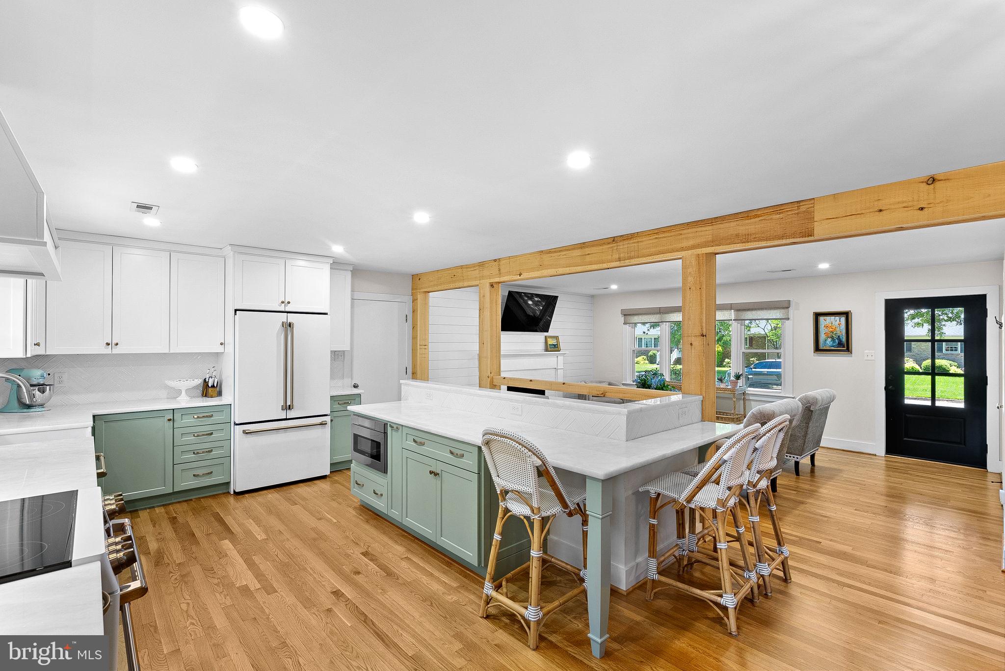 10 HAMILTON TERRACE DRIVE