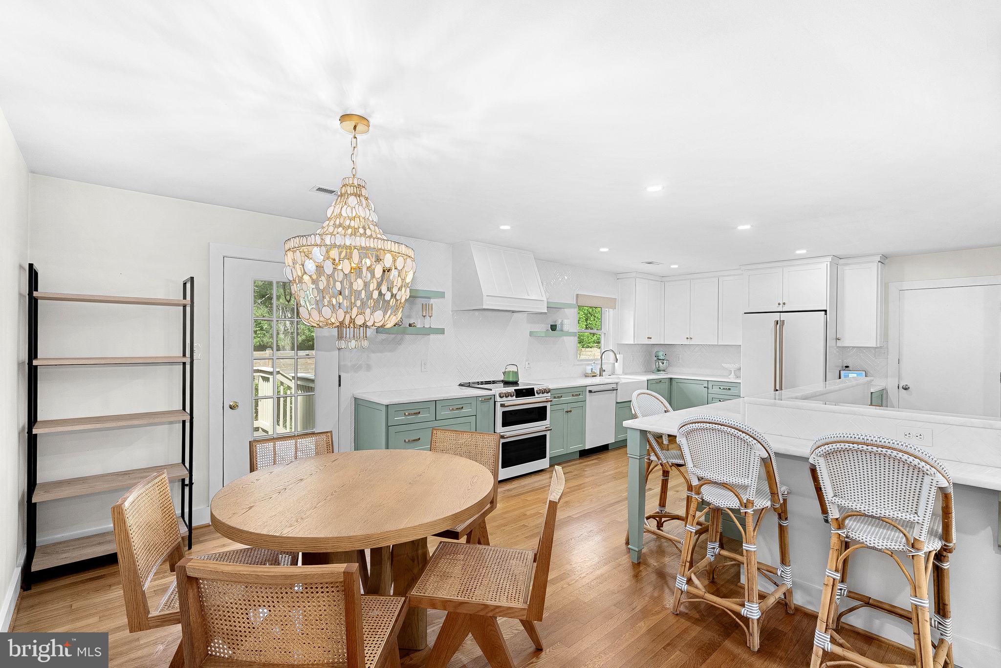 10 HAMILTON TERRACE DRIVE