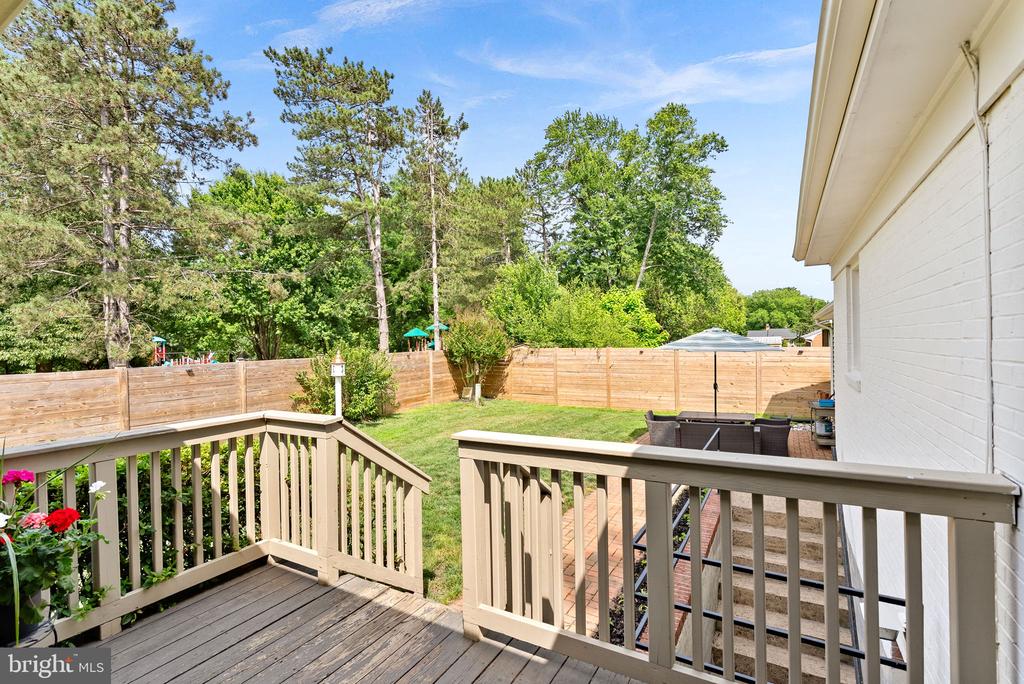 10 HAMILTON TERRACE DRIVE