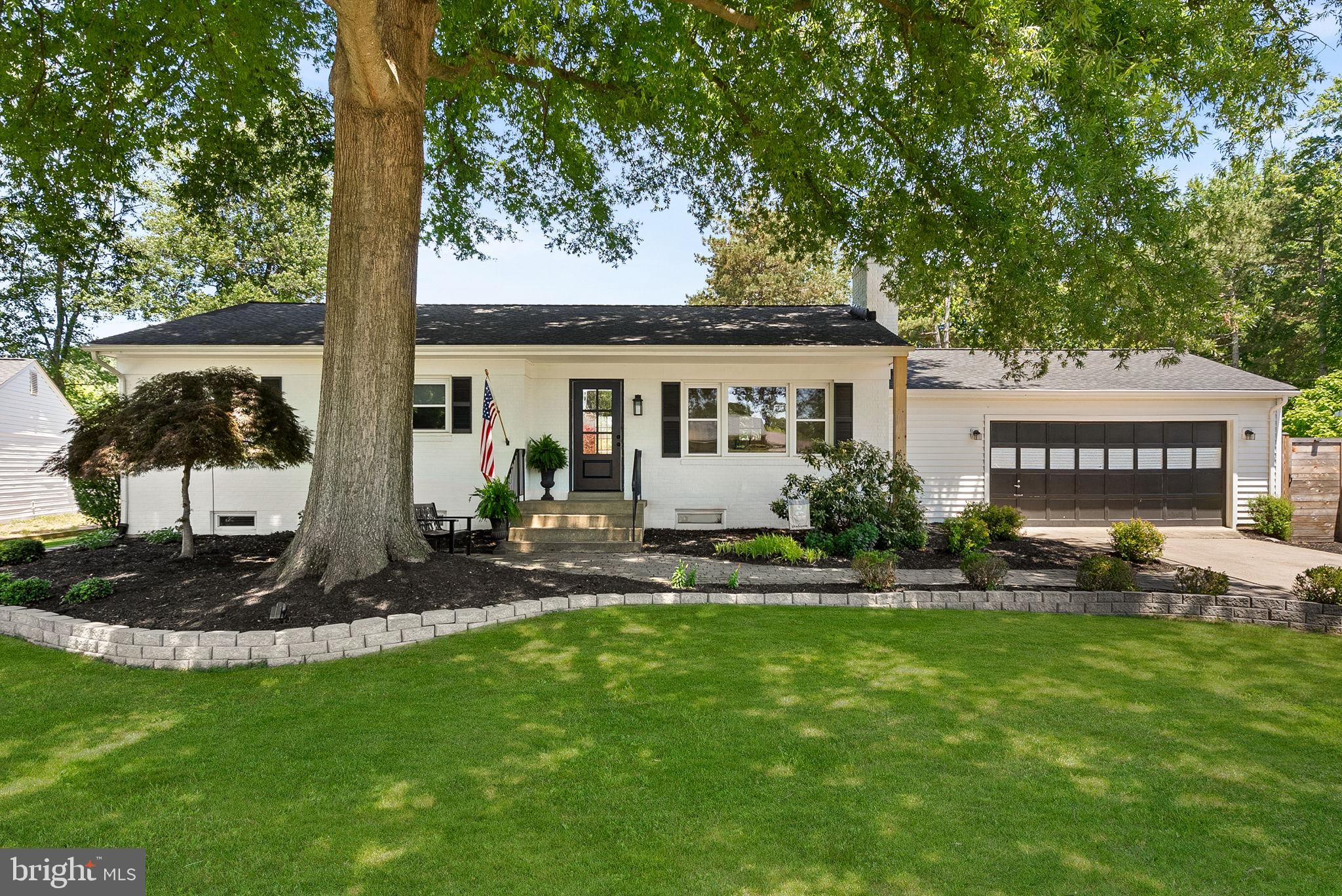 10 HAMILTON TERRACE DRIVE