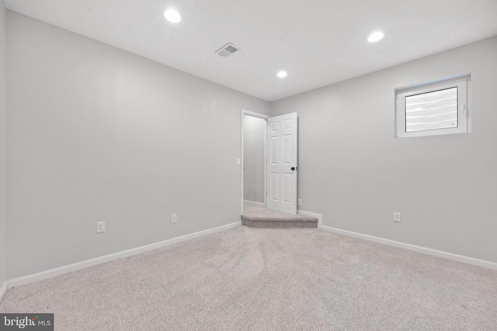 20712 PARKSIDE CIRCLE