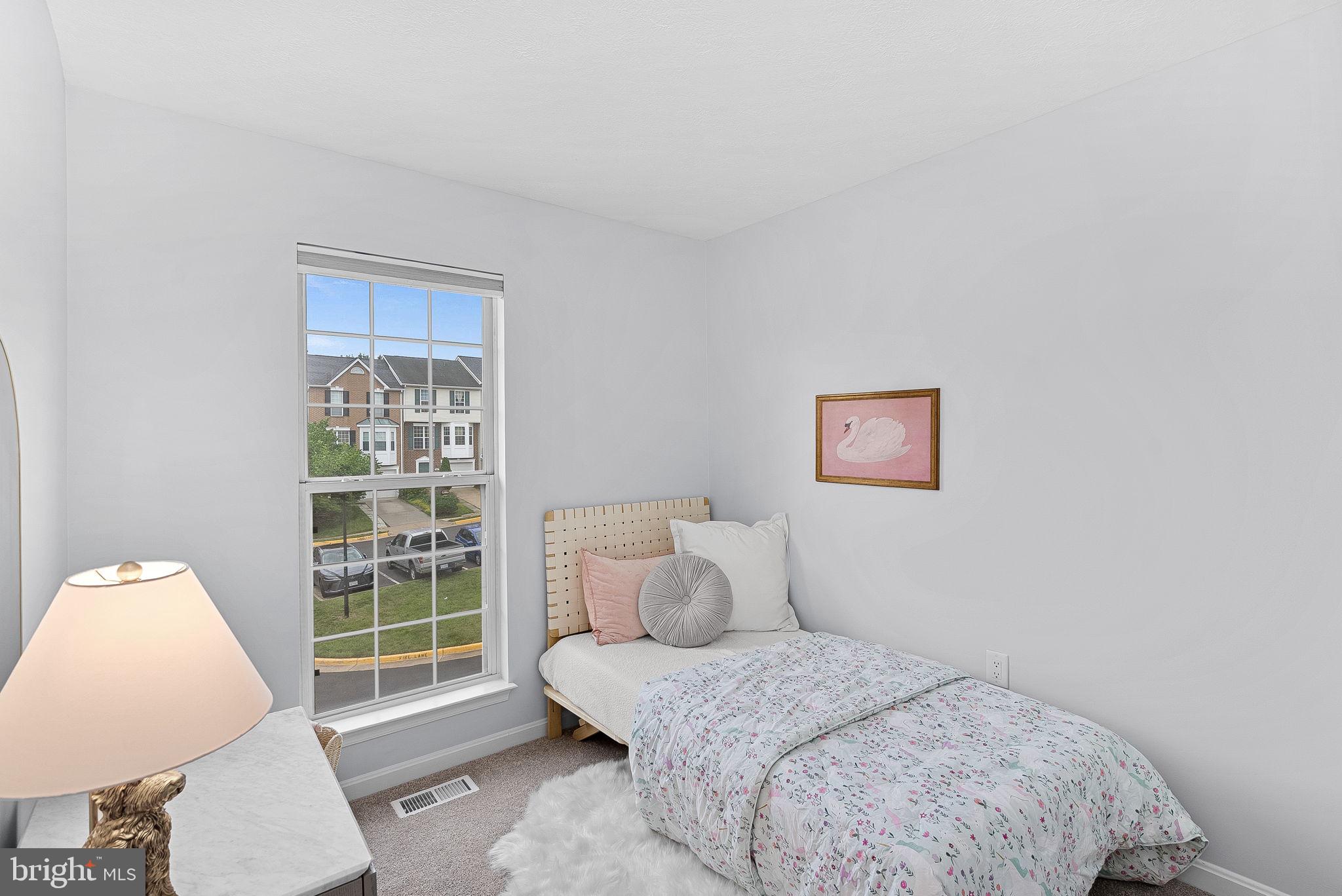 612 TAMMY TERRACE SE
