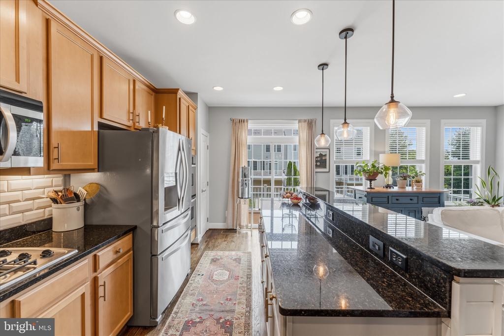 41060 DORATI SQUARE