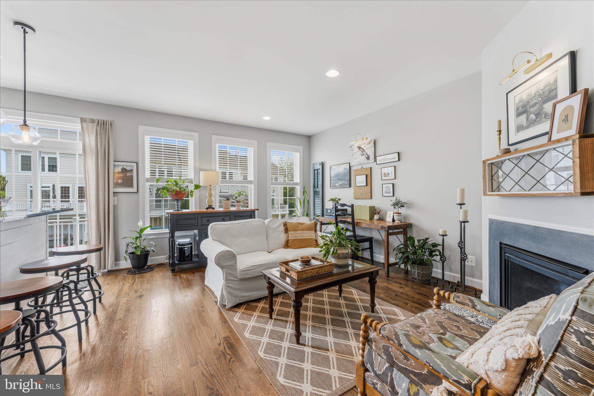 41060 DORATI SQUARE