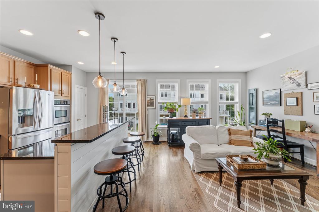 41060 DORATI SQUARE