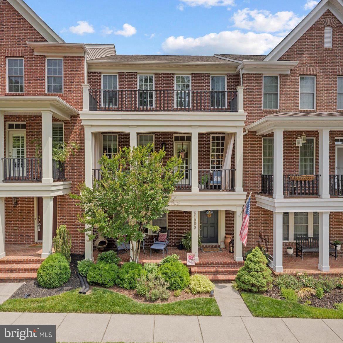 41060 DORATI SQUARE