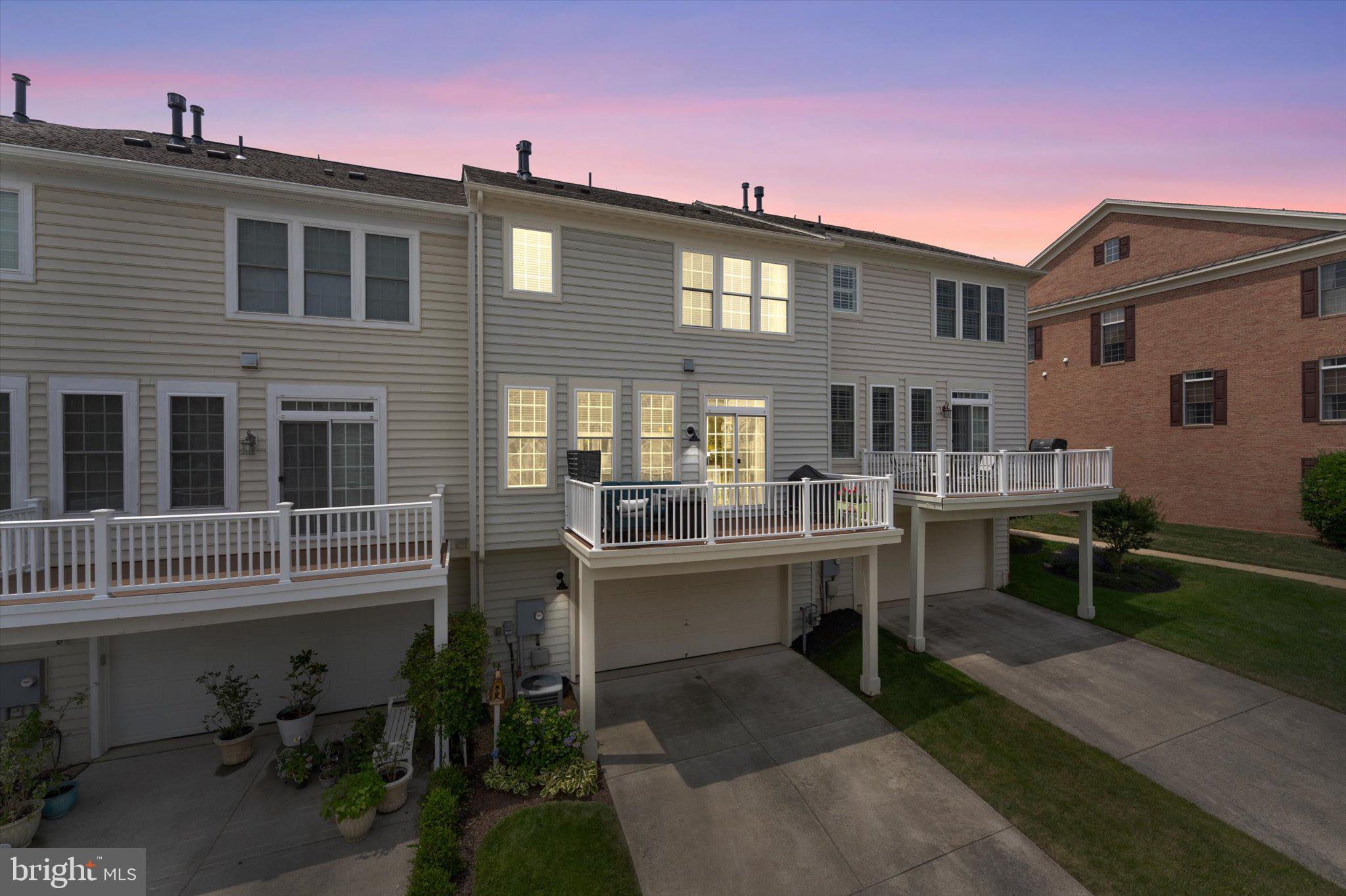 41060 DORATI SQUARE