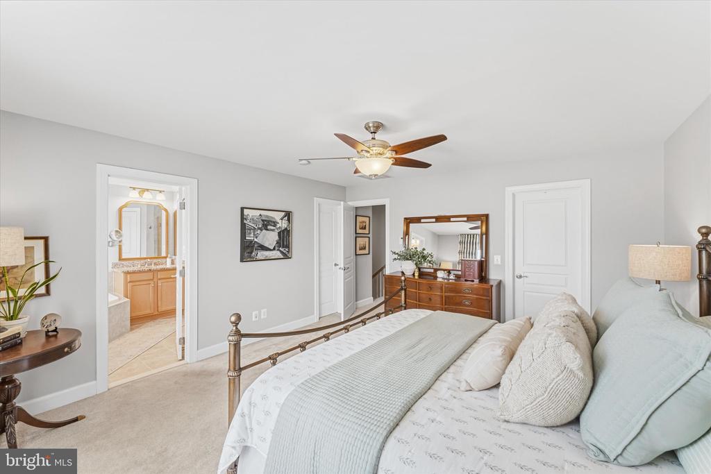 41060 DORATI SQUARE