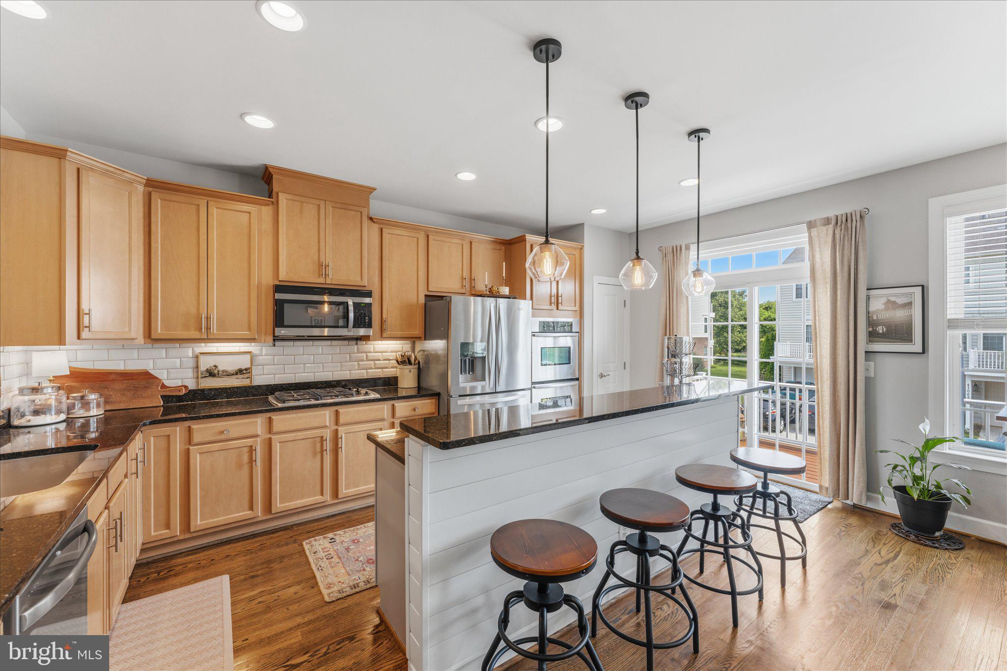 41060 DORATI SQUARE