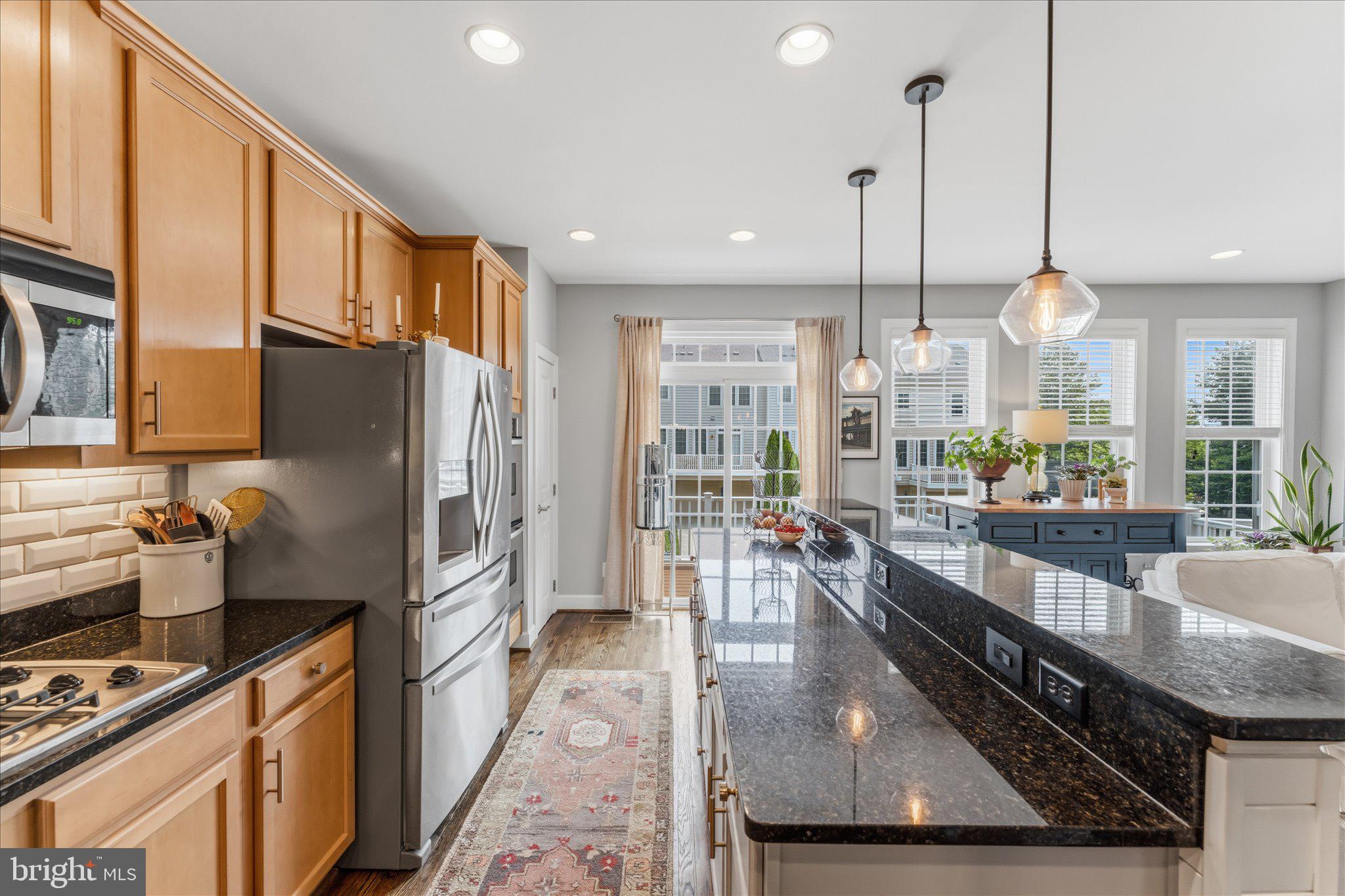41060 DORATI SQUARE