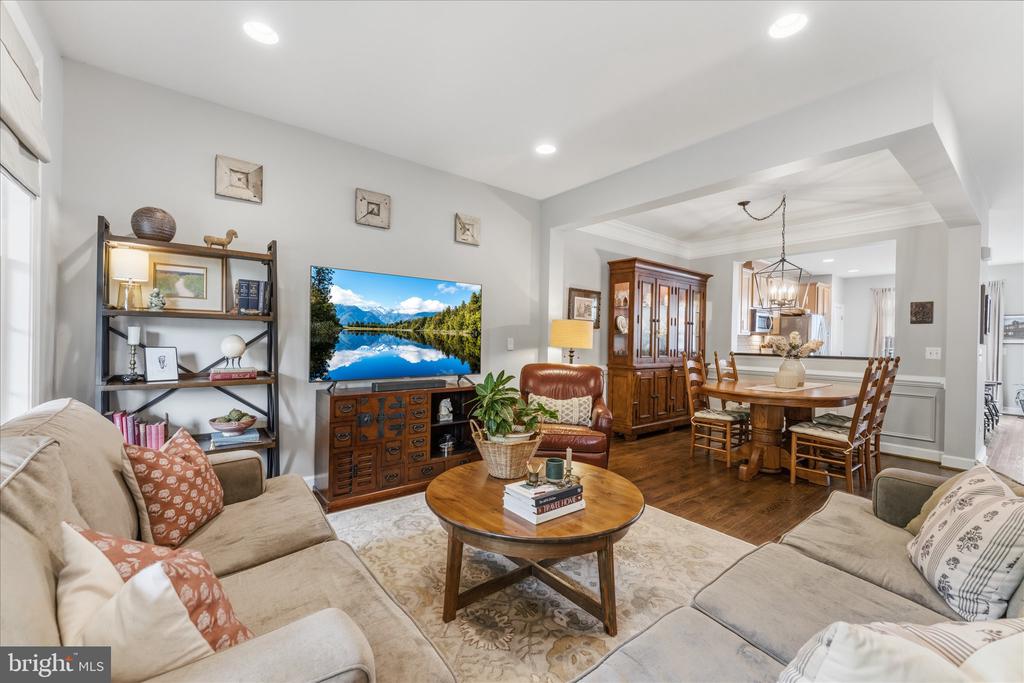 41060 DORATI SQUARE