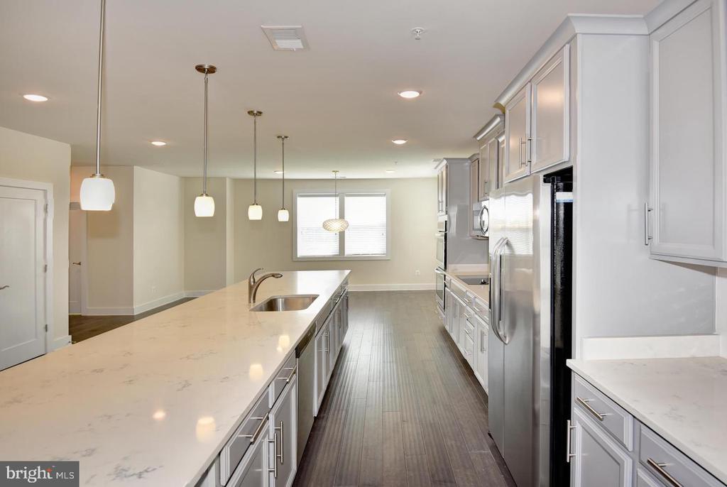 44858 TIVERTON SQUARE