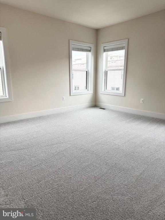 44858 TIVERTON SQUARE