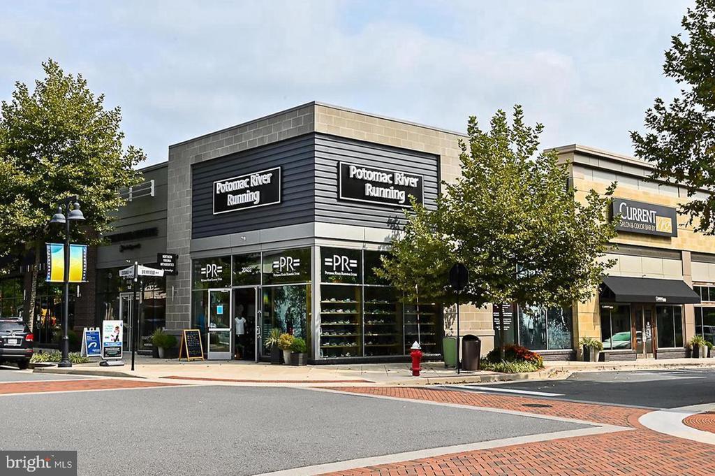 44858 TIVERTON SQUARE