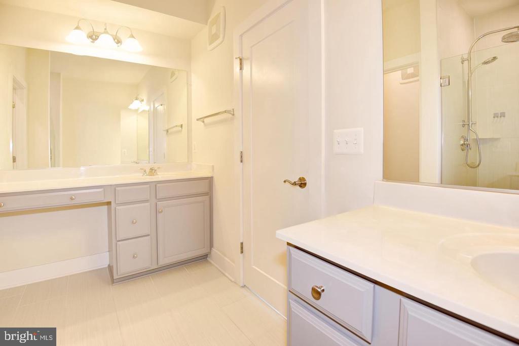 44858 TIVERTON SQUARE