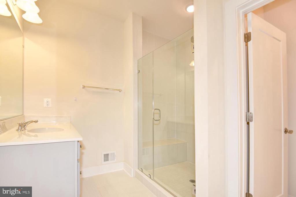 44858 TIVERTON SQUARE