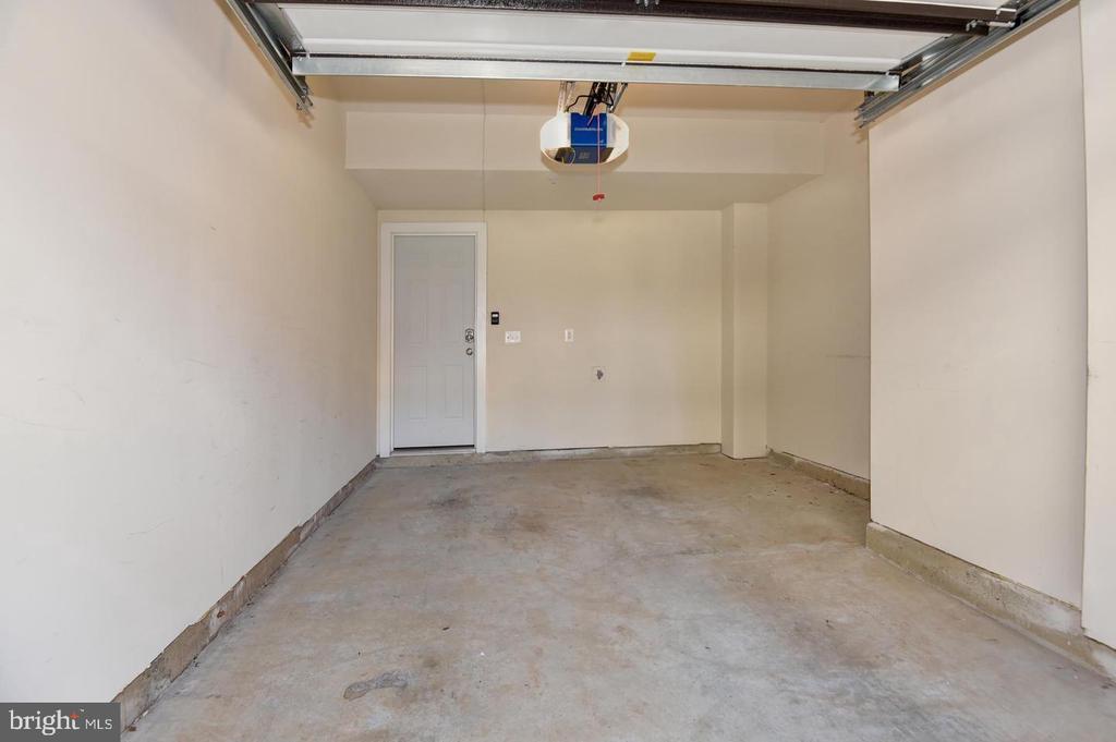 44858 TIVERTON SQUARE