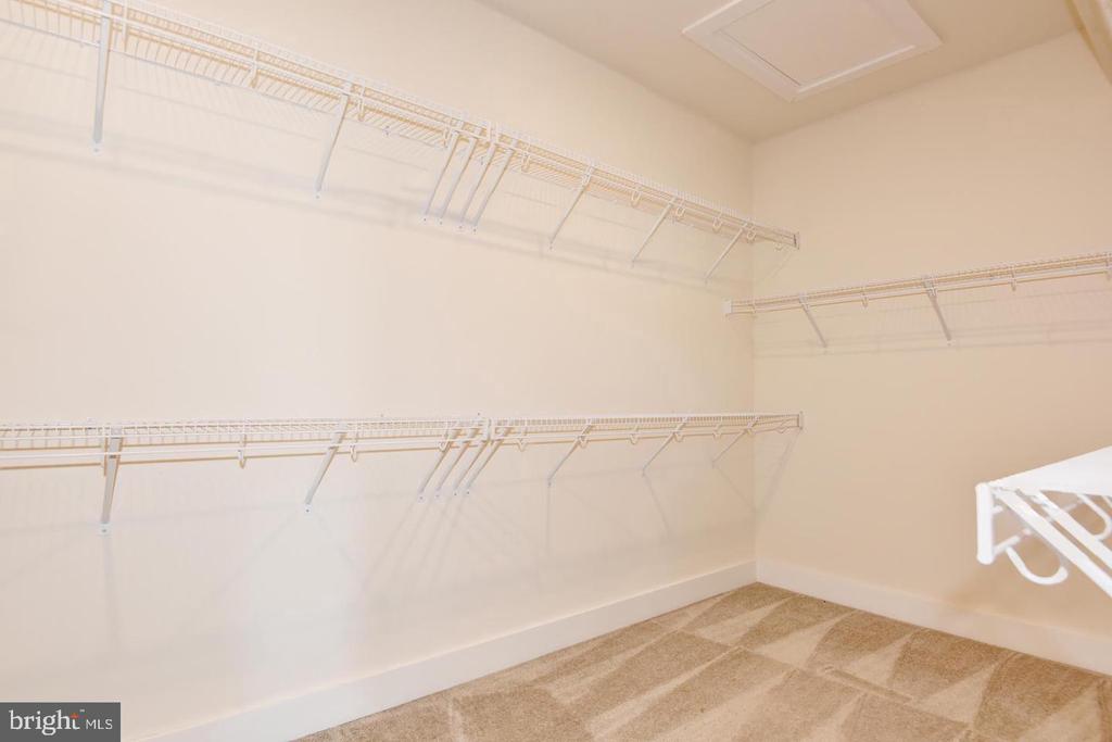 44858 TIVERTON SQUARE