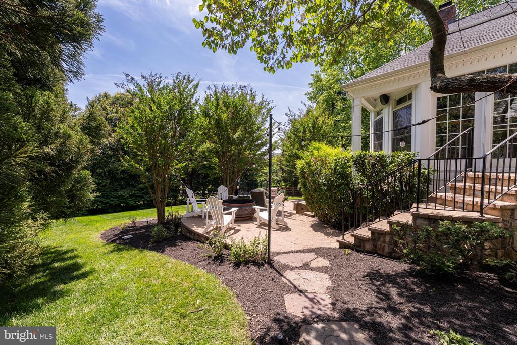 24165 SPRING MEADOW CIRCLE
