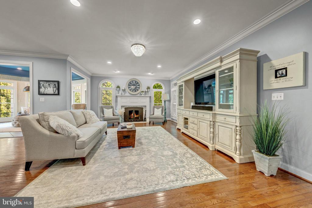 24165 SPRING MEADOW CIRCLE