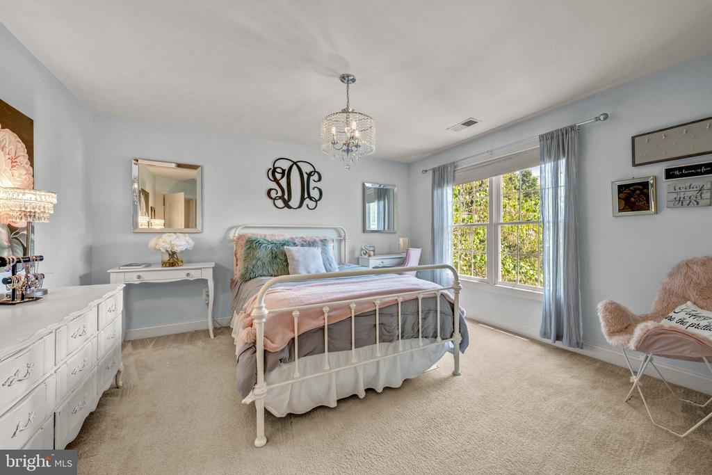 24165 SPRING MEADOW CIRCLE