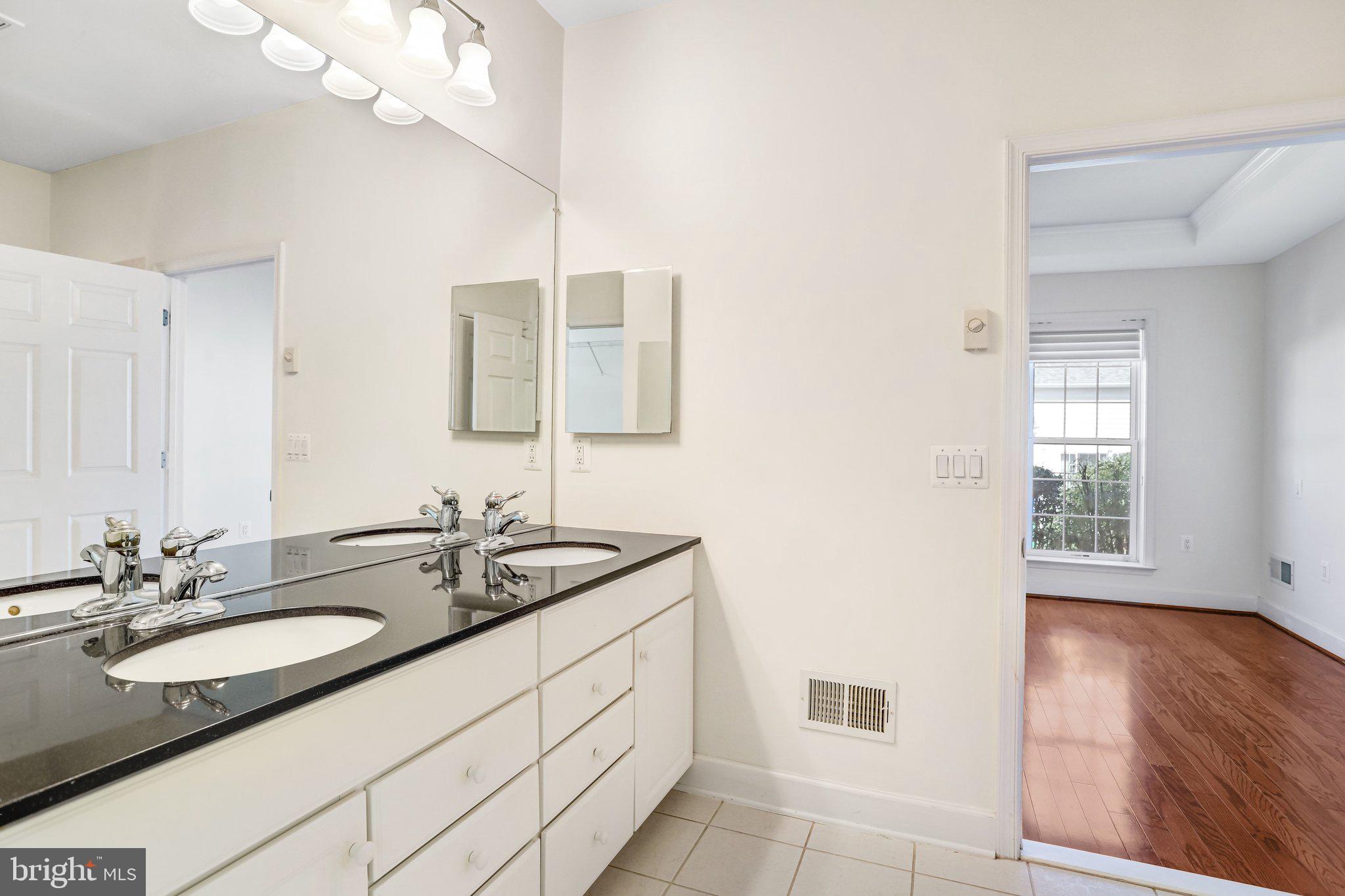 44406 ADARE MANOR SQUARE