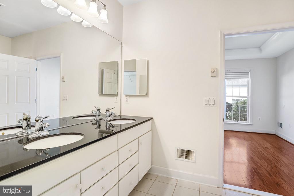 44406 ADARE MANOR SQUARE