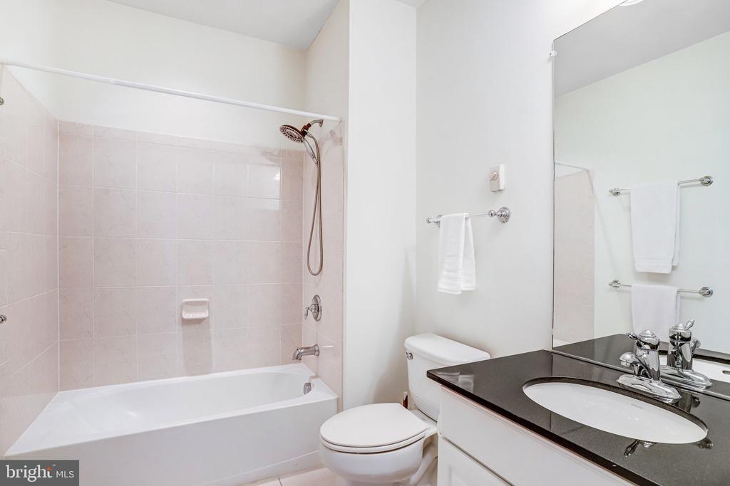 44406 ADARE MANOR SQUARE
