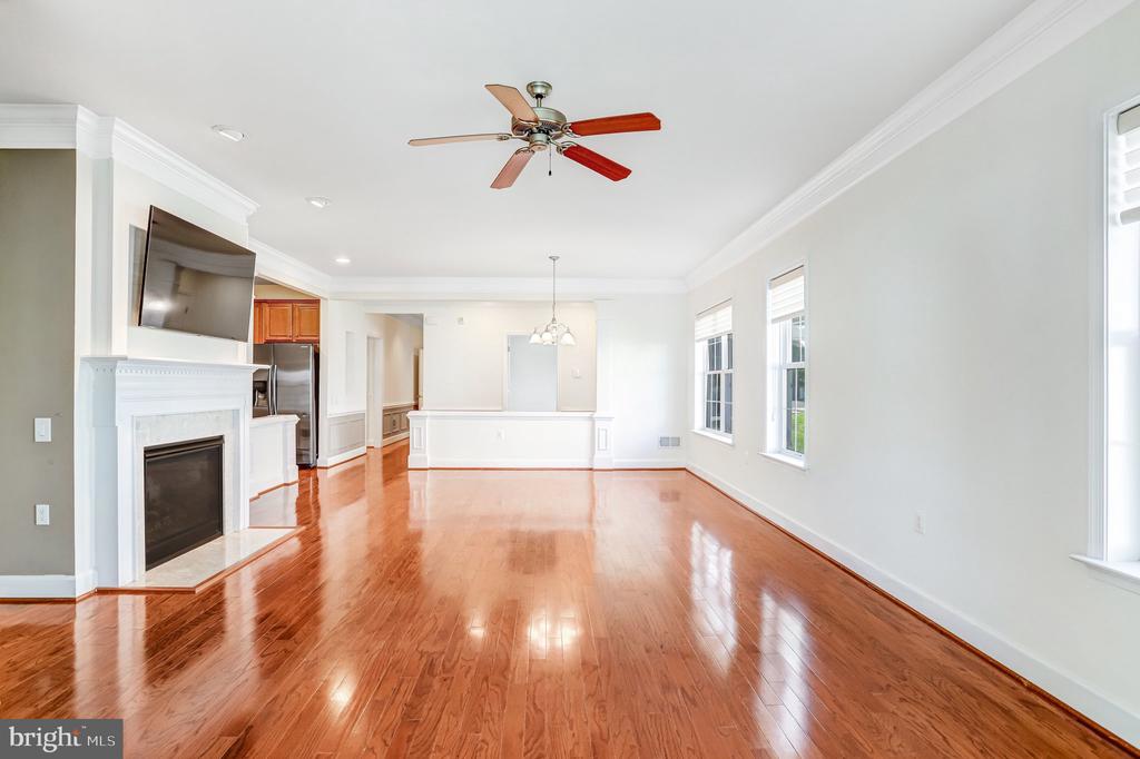 44406 ADARE MANOR SQUARE