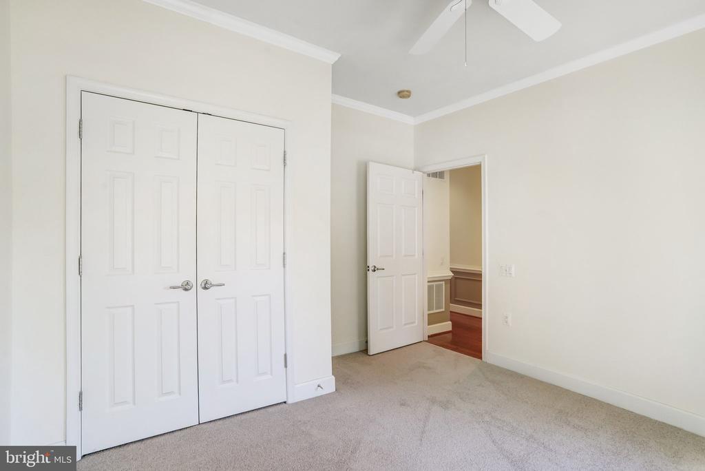 44406 ADARE MANOR SQUARE