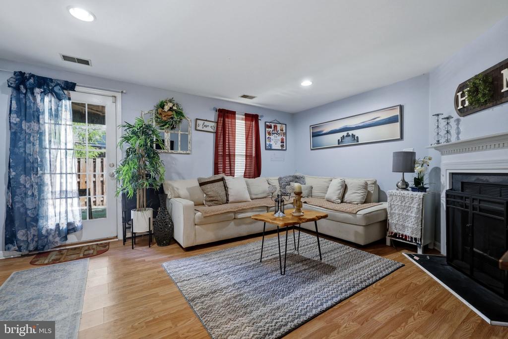 21942 GOLDEN SPIKE TERRACE