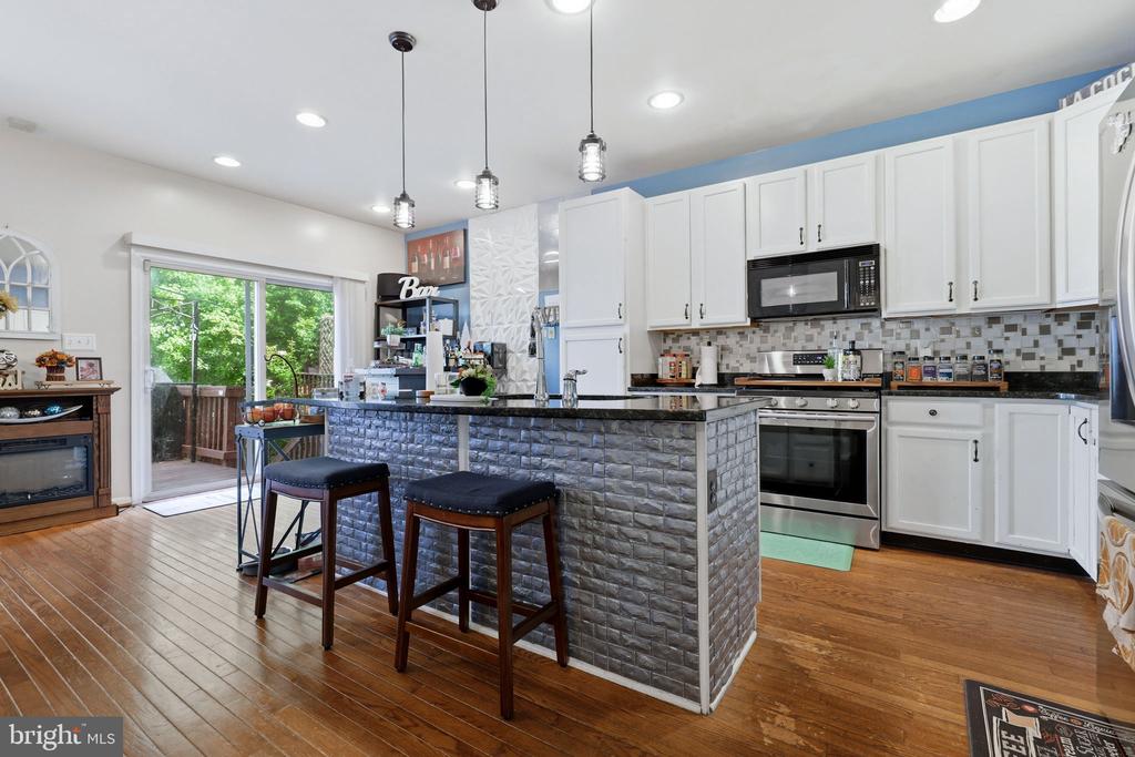 21942 GOLDEN SPIKE TERRACE