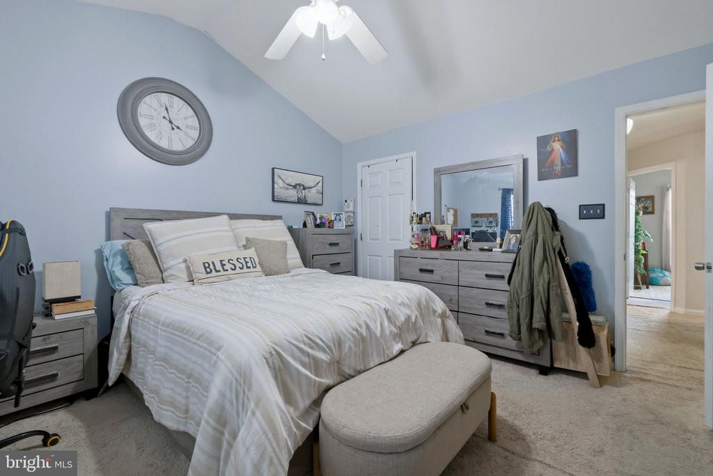 21942 GOLDEN SPIKE TERRACE