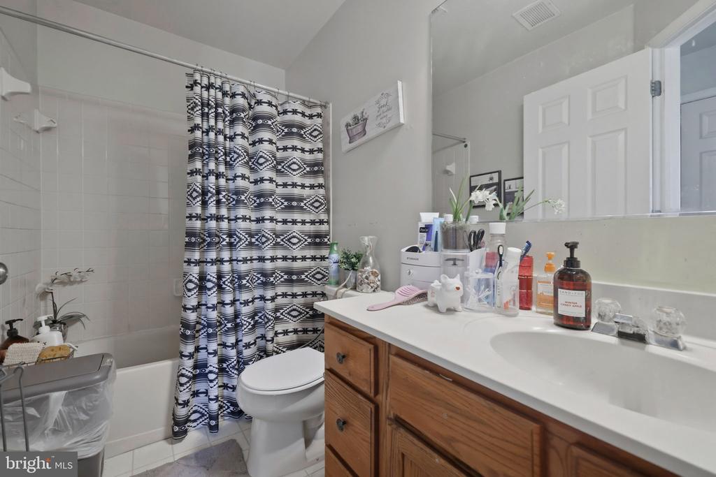 21942 GOLDEN SPIKE TERRACE