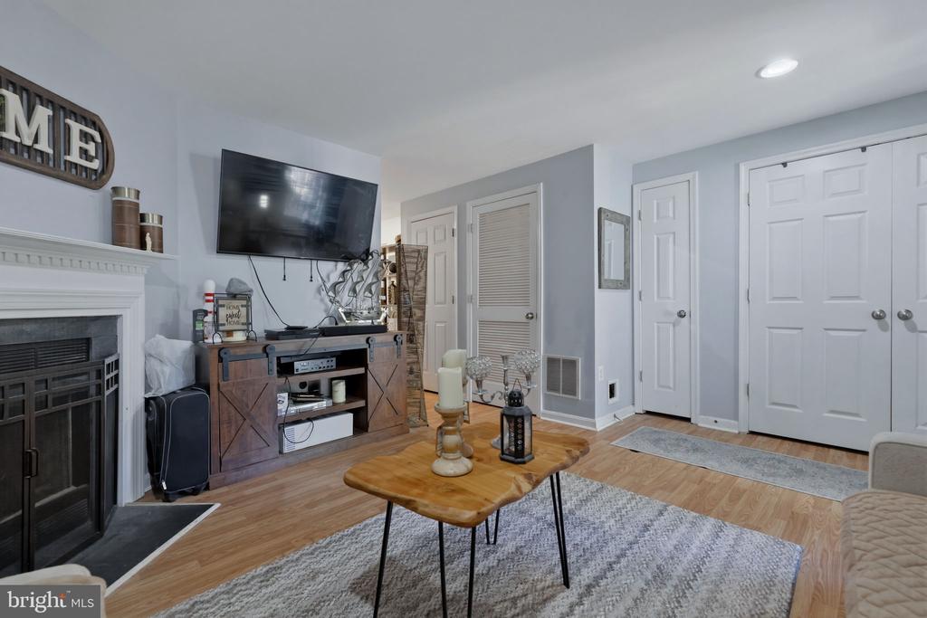 21942 GOLDEN SPIKE TERRACE